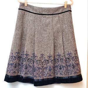 Ann Taylor Loft Aline Herringbone Pleated Skirt Sequin Velvet Border Size 8P